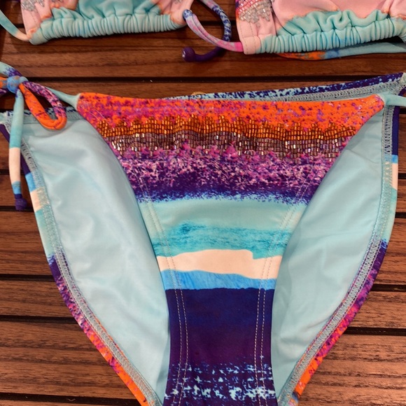 Multi colored beaded bikini top and bottom - Picture 2 of 5